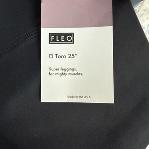 Fleo El Toro 25" Black Leggings